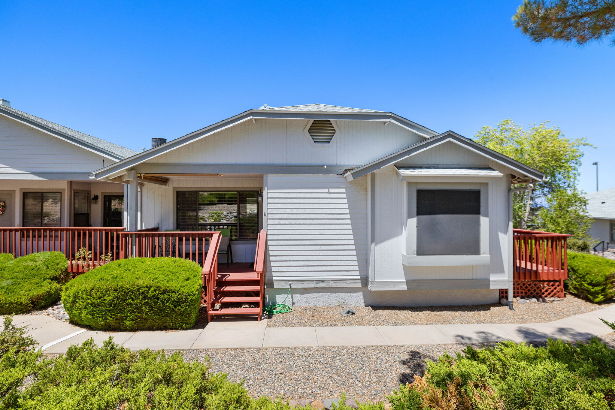 3089 Peaks View Lane